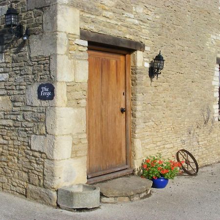 The Forge Villa Corsham Exterior foto