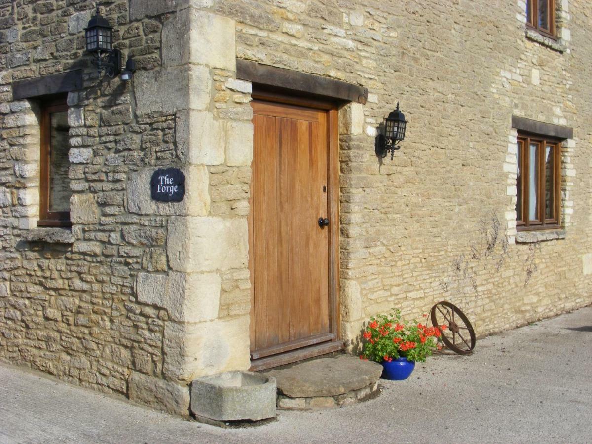The Forge Villa Corsham Exterior foto